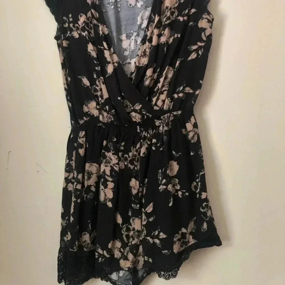 Romper - Picture 4 of 5